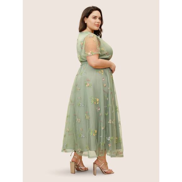 Plus Size 2X 18 - 20  BloomChic Embroidered Floral Mesh Maxi Dress Pockets - Picture 2 of 4